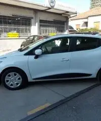 Renault Clio 1.2 75CV 5 porte Live X NEOPATENTATI