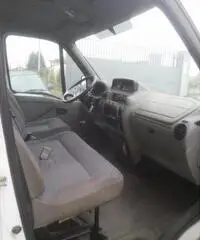 RENAULT Master T35 2.5dCi16V PM-TA Combi Conf. nissan interstar