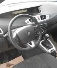 RENAULT Scenic xmod 16 16v Dynamique