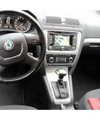 SKODA Octavia 2.0 TDI CR F.AP. DSG Wagon Ambit