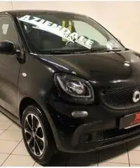 SMART ForFour 60 1.0 Black Passion