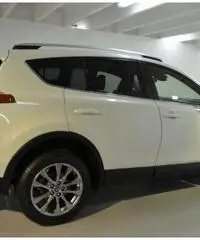TOYOTA RAV 4 RAV4 2.5 Hybrid 2WD Lounge TOYOTA RAV 4 RAV4 2.5 Hybrid 2WD Lounge