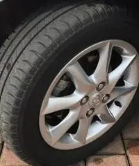 TOYOTA Yaris 1.4 D-4D DPF 5 porte M-MT Sol Autom.