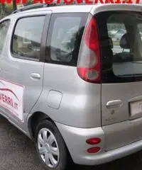 TOYOTA Yaris Verso 1.3i 16V cat Sol