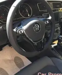 VOLKSWAGEN Golf 1.6TDi HighLine 5porte Blue Motion