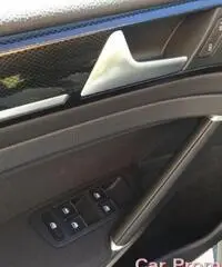 VOLKSWAGEN Golf 1.6TDi HighLine 5porte Blue Motion