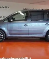 VOLKSWAGEN Touran 1.9 TDI 105CV Conceptline 7 POSTI KM CERTIFICATI