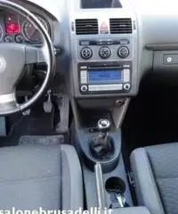 VOLKSWAGEN Touran 1.9 TDI 105CV Conceptline 7 POSTI KM CERTIFICATI