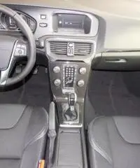 VOLVO V40 D2 Momentum