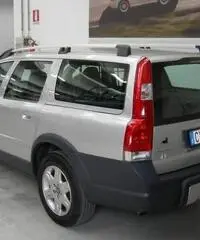 VOLVO XC70 2.4 D5 20V (185CV) cat AWD Momentum AUTOMATICA