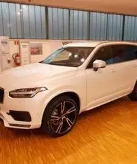 VOLVO XC90 D5 AWD Geartronic 7 posti R-design