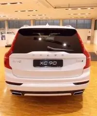 VOLVO XC90 D5 AWD Geartronic 7 posti R-design