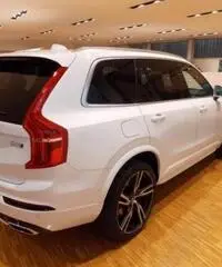 VOLVO XC90 D5 AWD Geartronic 7 posti R-design