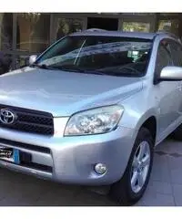 Toyota Rav4 2.2 D-4d 136cv SOL