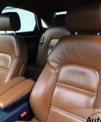 AUDI A8 4.2 TDI QUATTRO 326 CV