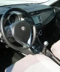 ALFA ROMEO Giulietta 1.6 JTDm-2 105 CV Distinctive