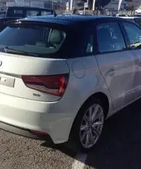 Audi A1 SB 1.4 tdi con NAVI e OPTIONAL