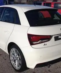 Audi A1 SB 1.4 tdi con NAVI e OPTIONAL