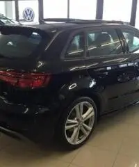 AUDI A3 SPB 2.0 TDI Sport S line Tetto+Far LED +