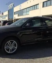 AUDI Q3 2.0 TDI 150 CV Sport +Navi +Xenon +