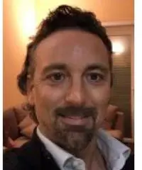 Uomo cerca donna seria Uomo cerca donna seria