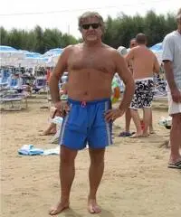 Uomo maturo cerca donna carina..e simpatica Uomo maturo cerca donna carina..e simpatica