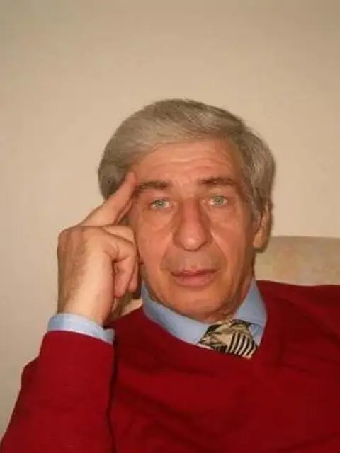 Uomo maturo serio cerca Donna per amica o relazione seria Uomo maturo serio cerca Donna per amica o relazione seria