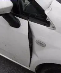 FIAT Punto 1.3 MJT 75CV VAN4 POSTI-Autovettura da preparare!