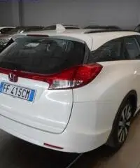 HONDA Civic TOURER 1.6 I-DTEC ELEGANCE NAVI-Semi NUOVA!!! HONDA Civic TOURER 1.6 I-DTEC ELEGANCE NAVI-Semi NUOVA!!!