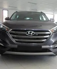 HYUNDAI Tucson 1.7 CRDi XPossible + Pelle e Tetto Apribile - KM0