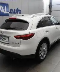 INFINITI FX 3.0 D BLACK AND WHITE EDITION CV238 FULL!!!!!!!!!