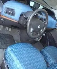 Lancia Phedra 2.2 JTD Emblema FAP Lancia Phedra 2.2 JTD Emblema FAP