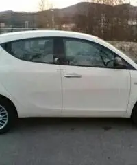 LANCIA Ypsilon 1.2 69 CV 5 porte Silver