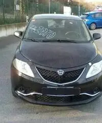 LANCIA Ypsilon 1.2 69 CV 5 porte Silver
