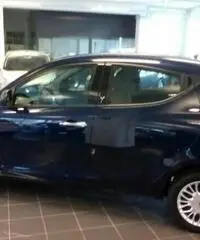 LANCIA Ypsilon 1.2 69 CV 5 porte Silver