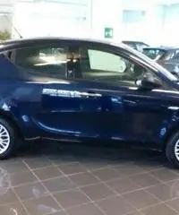 LANCIA Ypsilon 1.2 69 CV 5 porte Silver