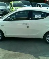 LANCIA Ypsilon 1.2 69 CV 5 porte Silver