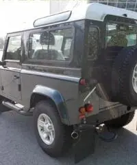 LAND ROVER Defender 90 2.2 TD4 Station Wagon SE  N1