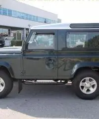LAND ROVER Defender 90 2.2 TD4 Station Wagon SE  N1