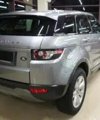 LAND ROVER Range Rover Evoque 2.2 TD4 5p. Pure