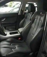 LAND ROVER Range Rover Evoque 2.2 TD4 5p. Pure