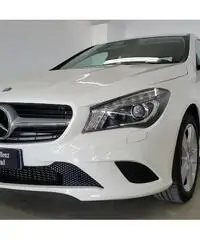 Mercedes-Benz Classe CLA CLA 180 CDI Executive Auto Mercedes-Benz Classe CLA CLA 180 CDI Executive Auto