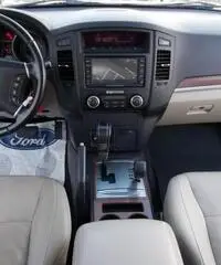 MITSUBISHI Pajero 3.2 DI-D 16V aut. 5p. Instyle DPF