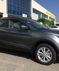 NISSAN Qashqai 1.6 dCi 2WD Connecta + Acenta + X-Tronic CVT +NAVI