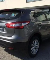 NISSAN Qashqai 1.6 dCi 2WD Connecta + Acenta + X-Tronic CVT +NAVI