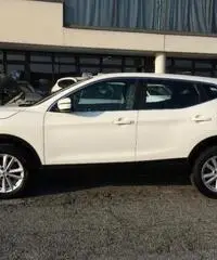 NISSAN Qashqai 1.6 dCi 2WD Connecta - Acenta + X-Tronic CVT +NAVI