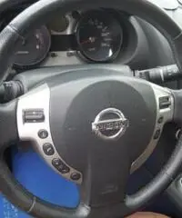 NISSAN Qashqai 2.0 dCi DPF 4WD Tekna