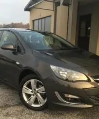 OPEL Astra 1.4 T GPL Elective 5 porte OPEL Astra 1.4 T GPL Elective 5 porte