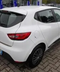 RENAULT Clio 1.2 75CV 5 porte GPL Live  KM 11000 -PARI AL NUOVO