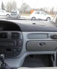 RENAULT Megane Scénic Evol. 1.6 16V cat Expression